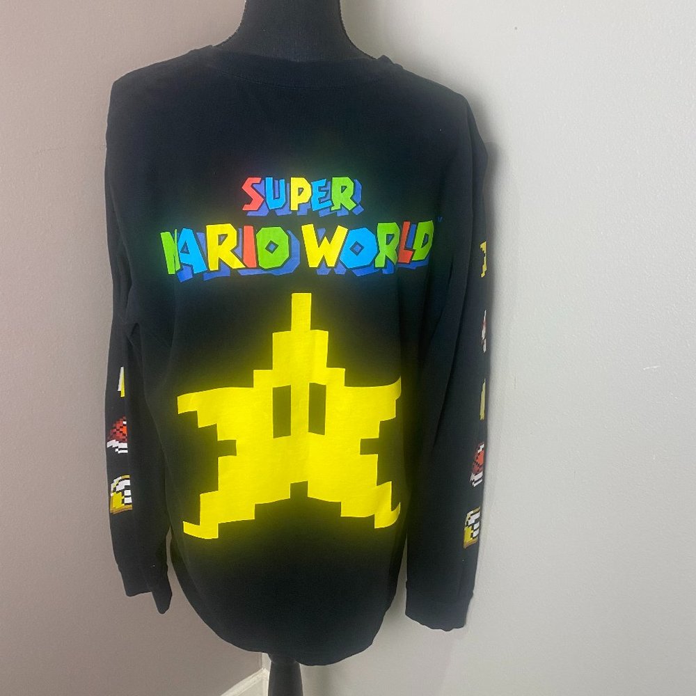 Super Mario World Long Sleeve shirt - Unisex